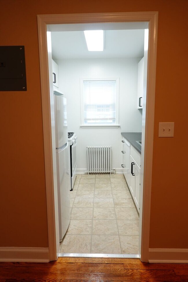 Foto del edificio - 8406 Greenwood Ave