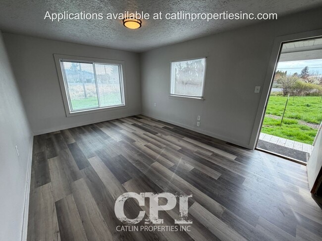 Building Photo - 5824 Ocean Beach Hwy