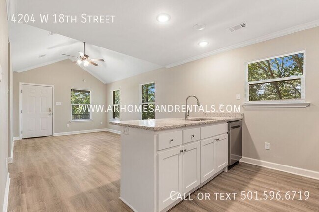 Building Photo - 4204 W 18th St