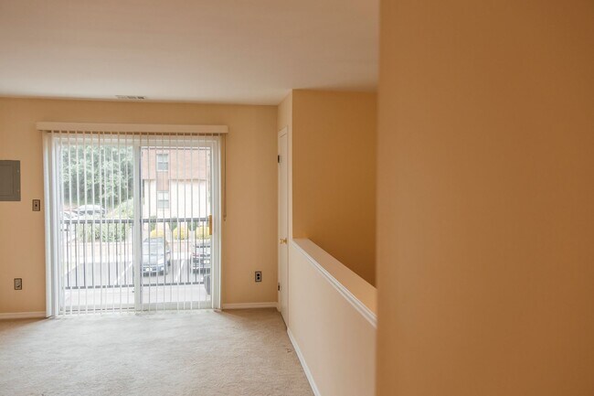 Foto del edificio - 1304 Normandy Ct