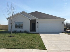 Building Photo - 1048 Amherst Cir