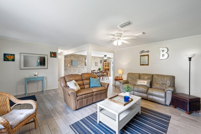 Building Photo - 350 Barbara Dr NW