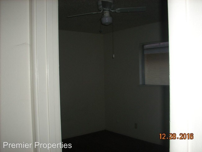 Building Photo - 1206 W Cornell Ave