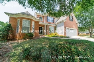 Building Photo - 5009 Sentinel Dr