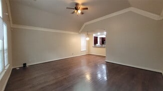 Building Photo - 3410 Cline St