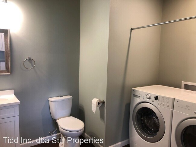 Foto del edificio - 4 br, 2.5 bath House - 698 S Lyle Ave.