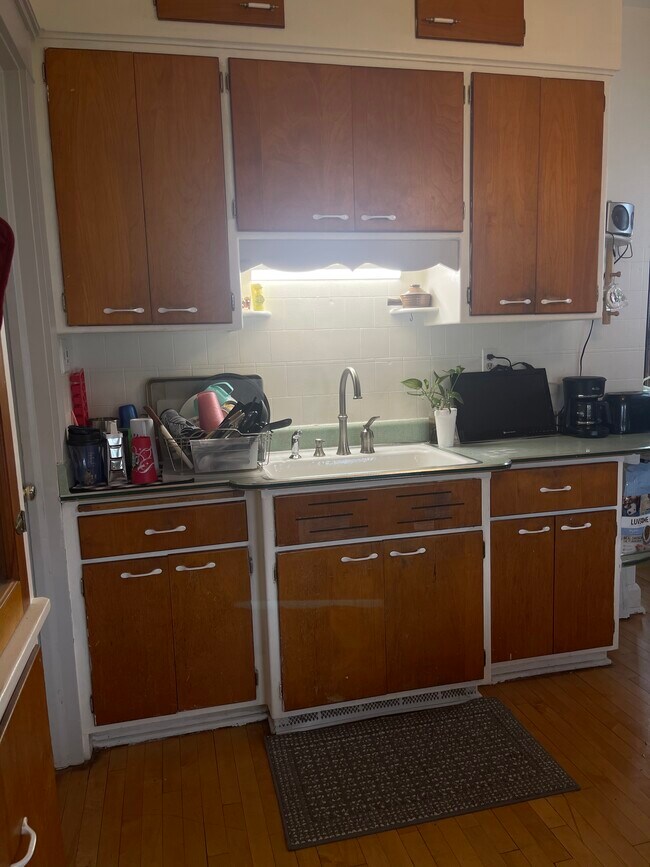 Gabinetes de cocina - 2013 S 32nd St