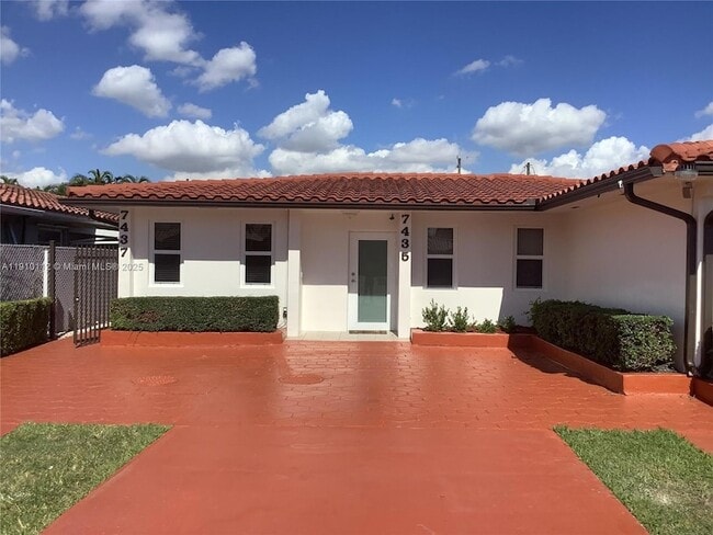 Photo - 7435 SW 23rd St House