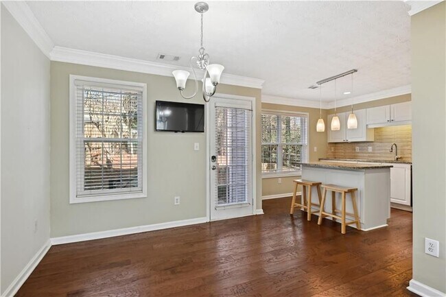 Building Photo - 2179 Mainsail Dr NE