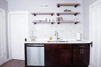 Building Photo - 6444 N Washtenaw Ave