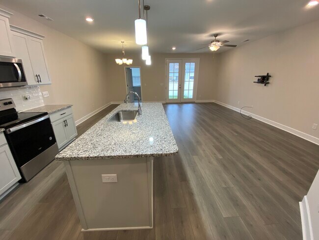 Foto del edificio - 984 Carraway Ln