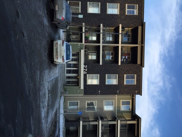 Photo du bâtiment - 2 Bed 1 Bath Unit in Edmonton, AB