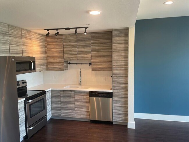 Foto del edificio - 604 N Bluff Dr