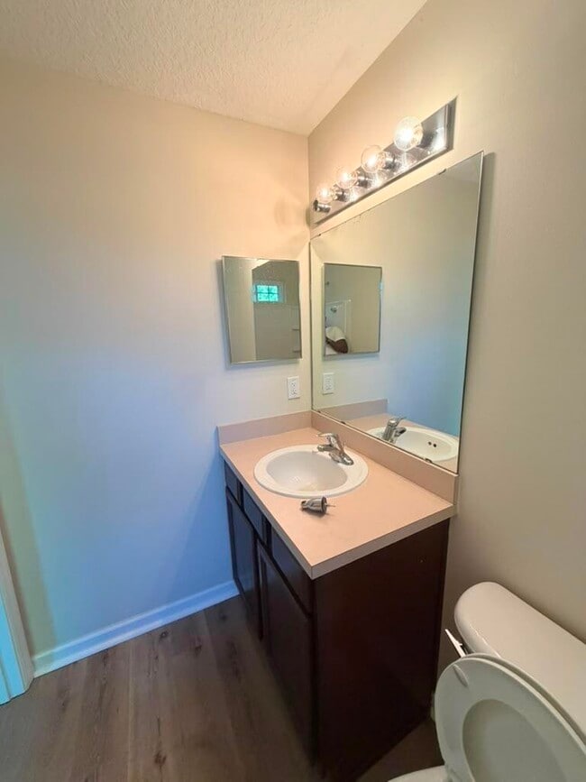 Building Photo - 1544 Biscayne Bay Dr