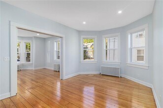 Building Photo - 43 E George St