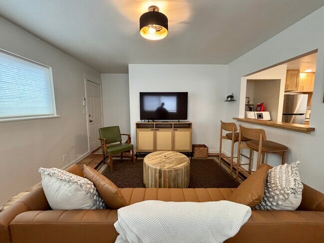 Foto del edificio - 337 D St