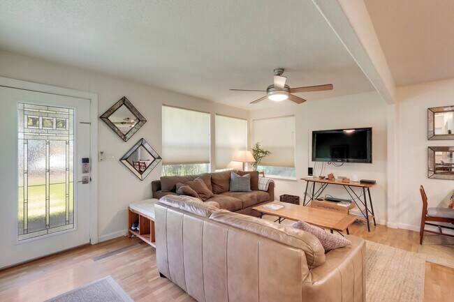 Building Photo - 2102 Peach Tree St