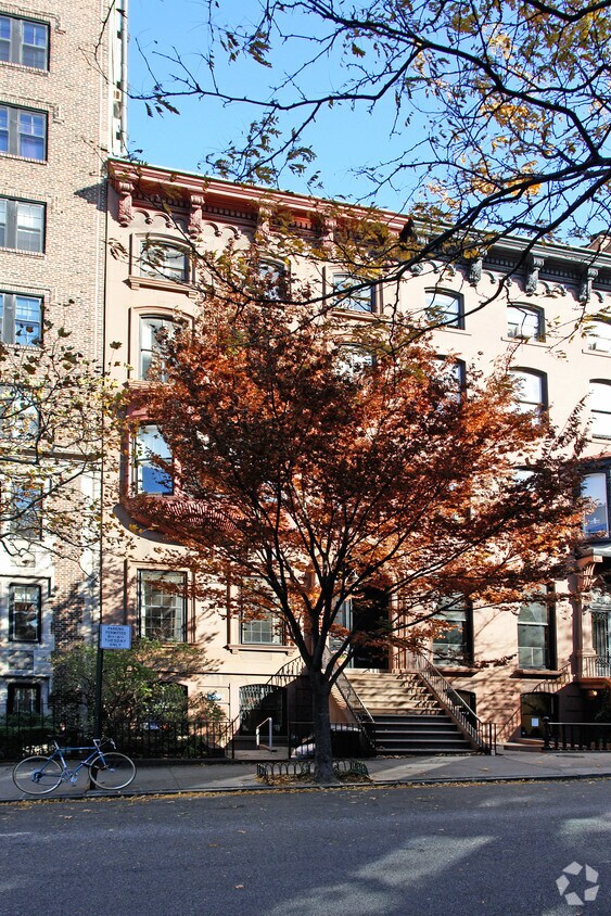 Building Photo - 9 Pierrepont St