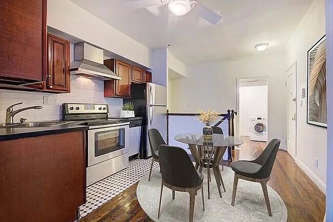 Building Photo - 314 W 58th St