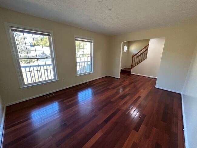 Foto del edificio - 11612 Woodland View Dr
