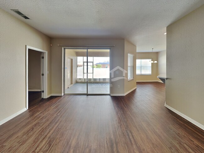 Building Photo - 1025 Brenton Manor Dr