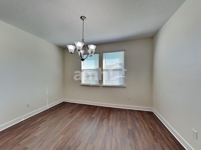 Foto del edificio - 2928 Rolling Acres Rd