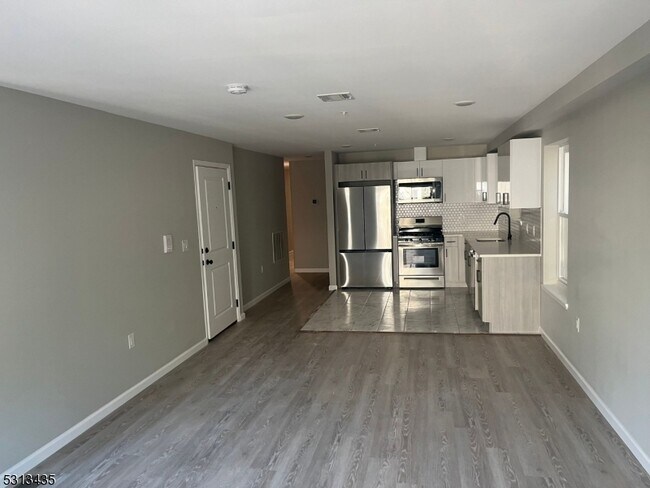 Foto del edificio - 316 W Runyon St