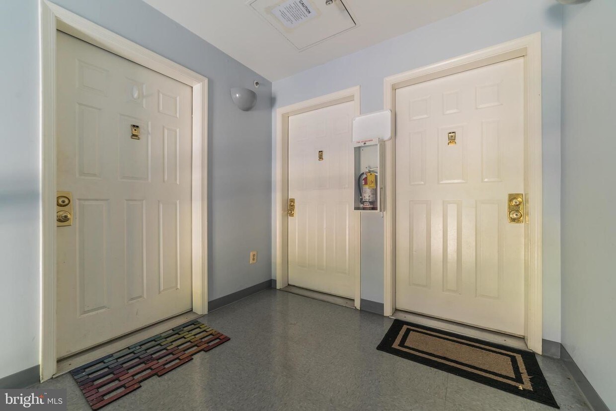 8583 Falls Run Rd Unit J, Ellicott City, MD 21043 Room for Rent in