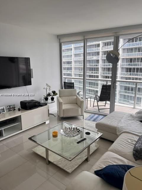 Building Photo - 475 Brickell Ave