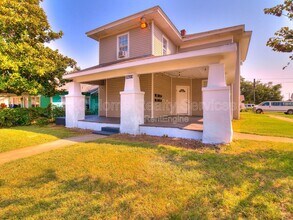 Building Photo - 1740 NW 11th St