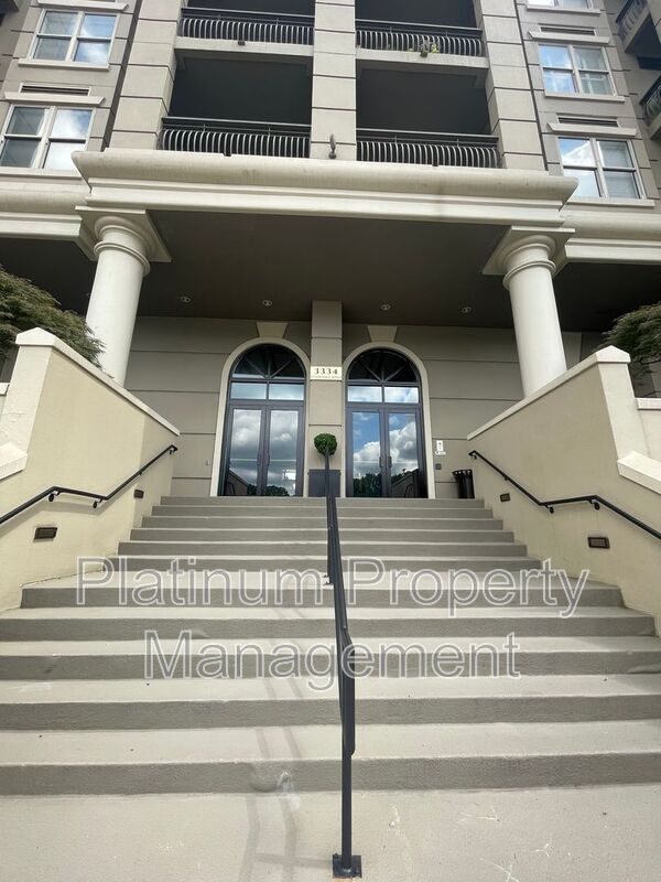 Foto del edificio - 3334 Peachtree Rd NE