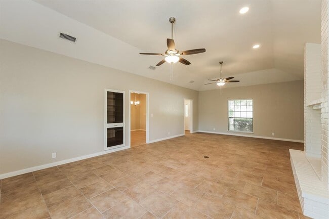 Building Photo - 9938 Tezel Rd