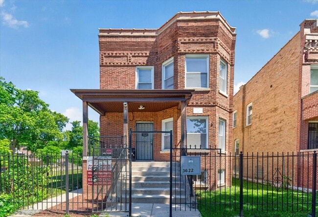 Building Photo - 3622 W Franklin Blvd