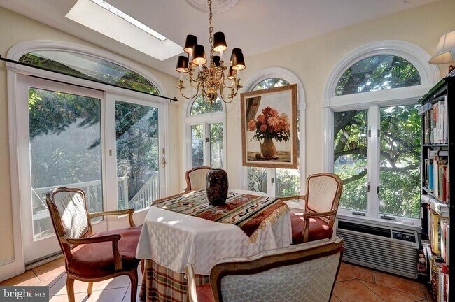 Foto del edificio - 4007 18th St NW