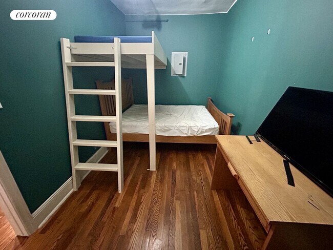 Foto del edificio - 447 E 87th St