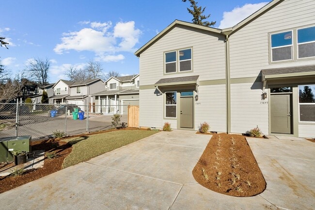 Building Photo - Beautiful 3 bed, 1.5 Bath SE Portland Rental Home!