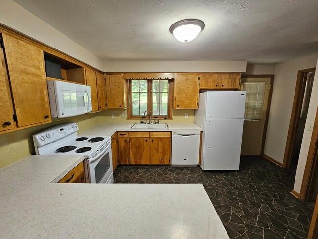 Building Photo - 102 Betzstone Dr