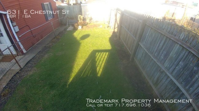 Building Photo - 631 E Chestnut St