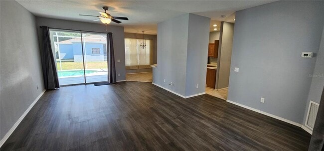 Building Photo - 4227 3rd Ave E