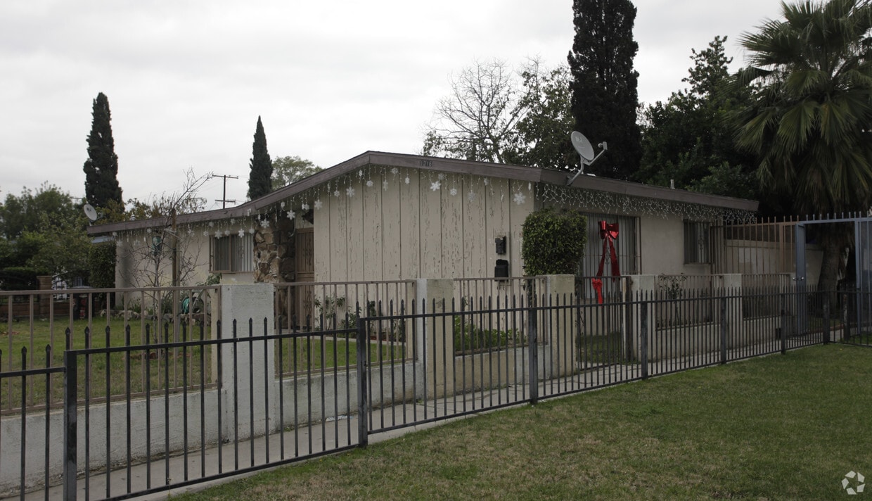 Primary Photo - Parkside Apartment Homes