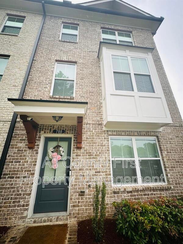 Building Photo - 788 Angora Aly