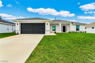 Building Photo - 3509 NE 21st Ave