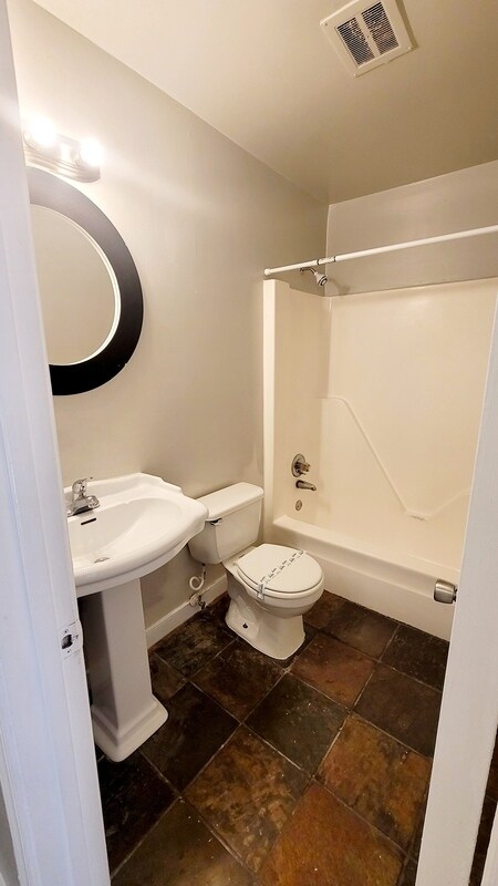 Foto del edificio - 5237 Goolsby Ct