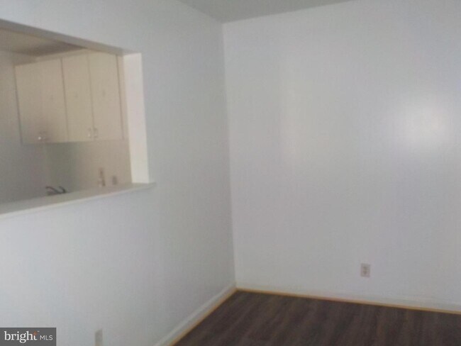 Foto del edificio - 569 N 58th St