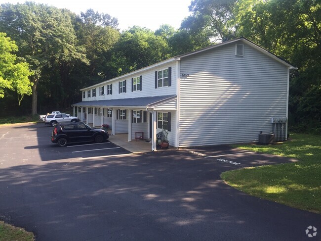 Building Photo - The Meadows Apartments