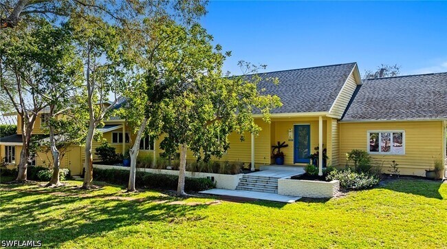 Foto del edificio - 586 Yucca Rd