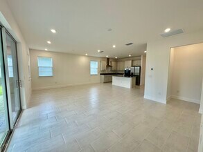 Building Photo - 4874 Shady Pnes Dr