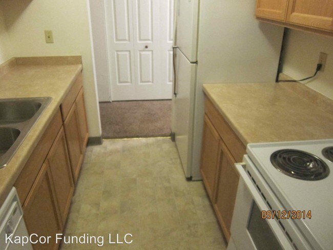 Building Photo - 2600 W Highland Ave