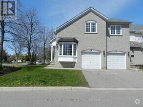 Building Photo - 5305-5305 Glen Erin Dr