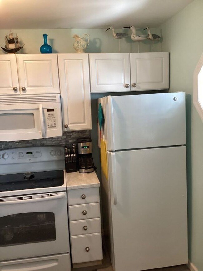 Foto del edificio - 6+ MONTH RENTAL-Temporarily discounted to ...